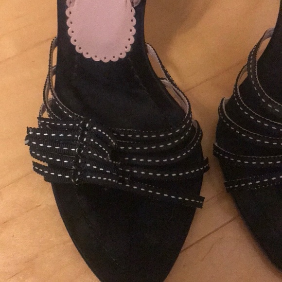 Prada black with white stitching heels - Picture 2 of 6